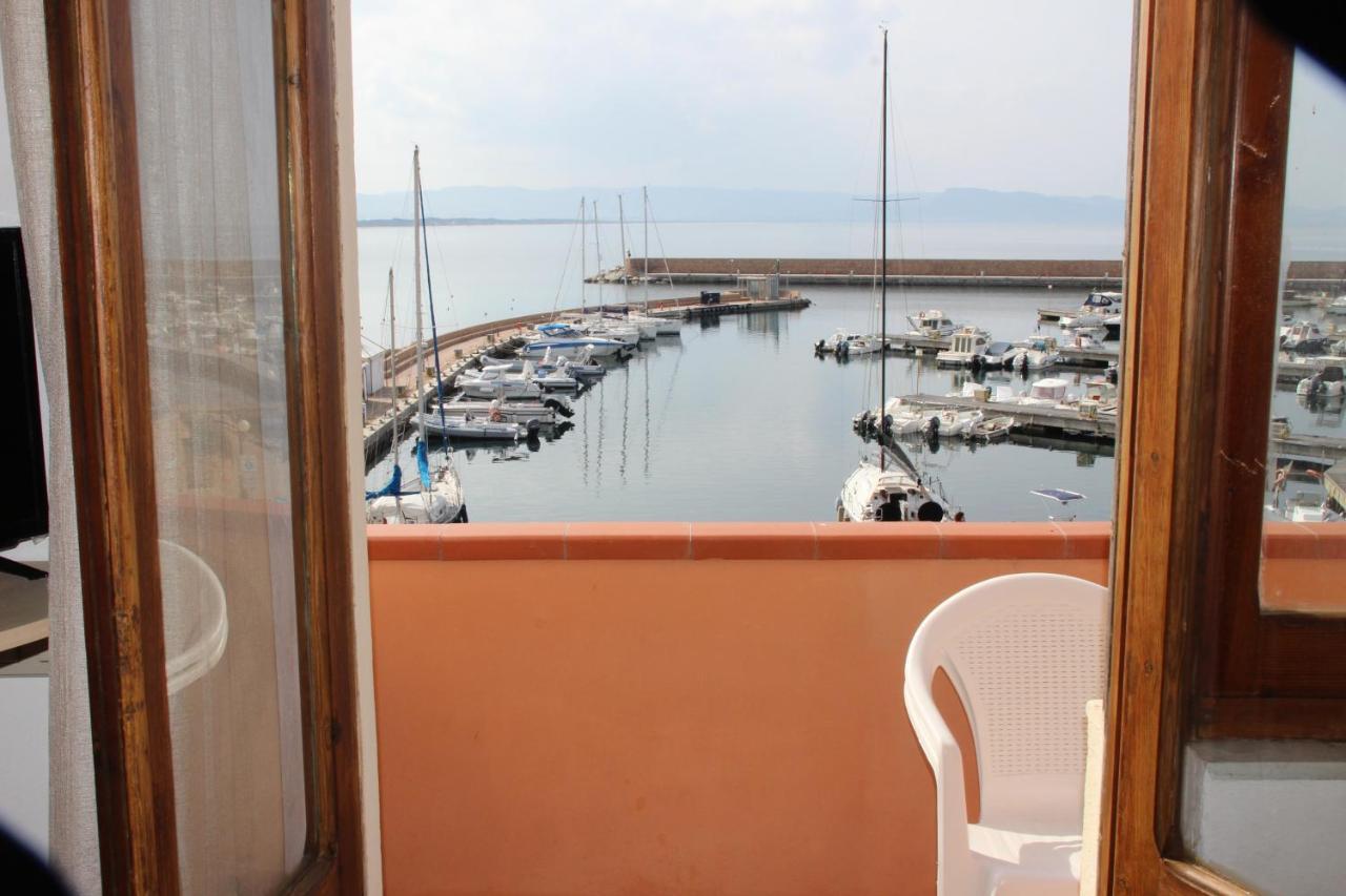 Borgo Spiaggia Vista Mare Isola Rossa Exteriér fotografie