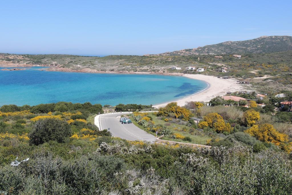 Borgo Spiaggia Vista Mare Isola Rossa Exteriér fotografie
