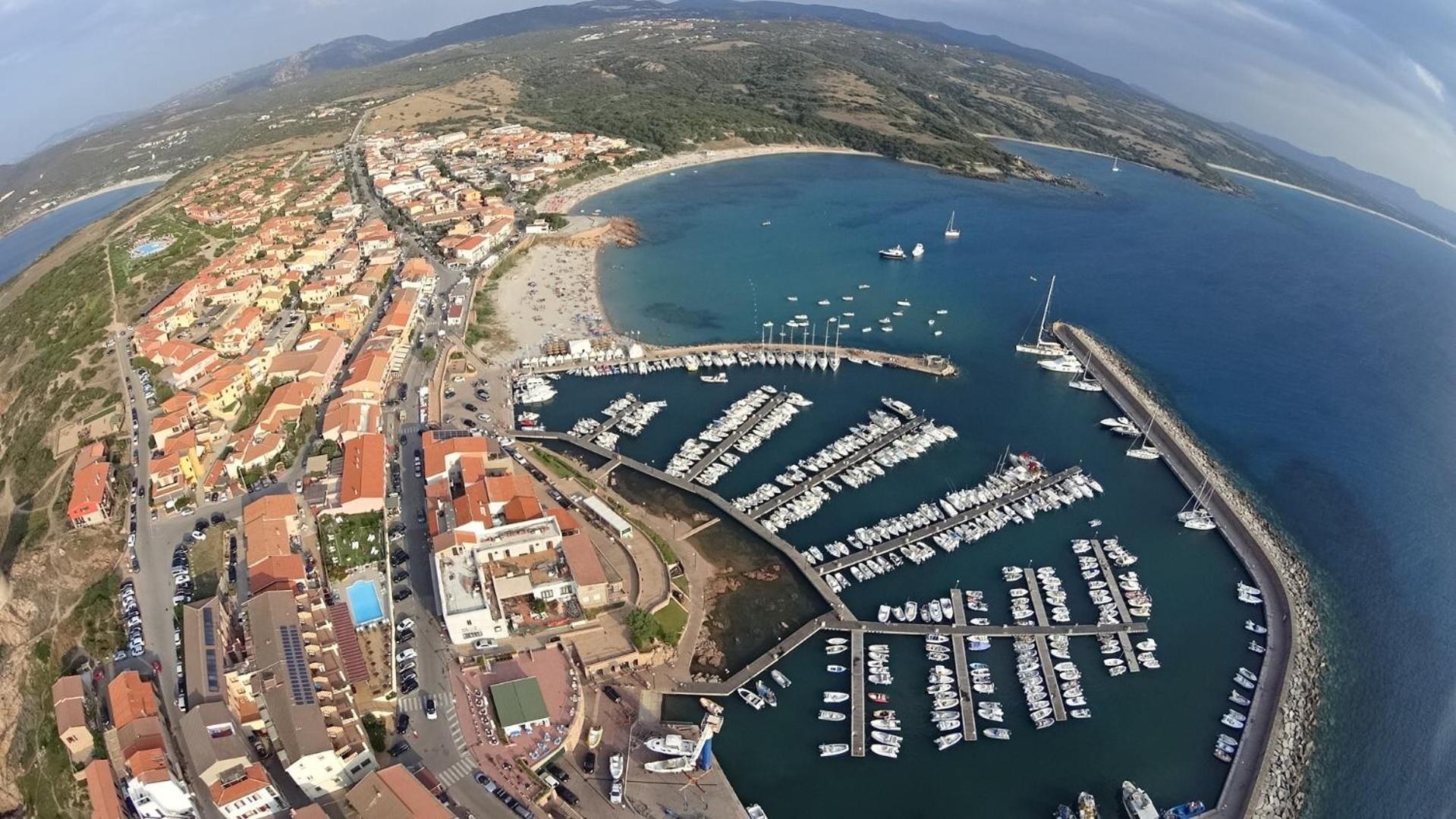 Borgo Spiaggia Vista Mare Isola Rossa Exteriér fotografie