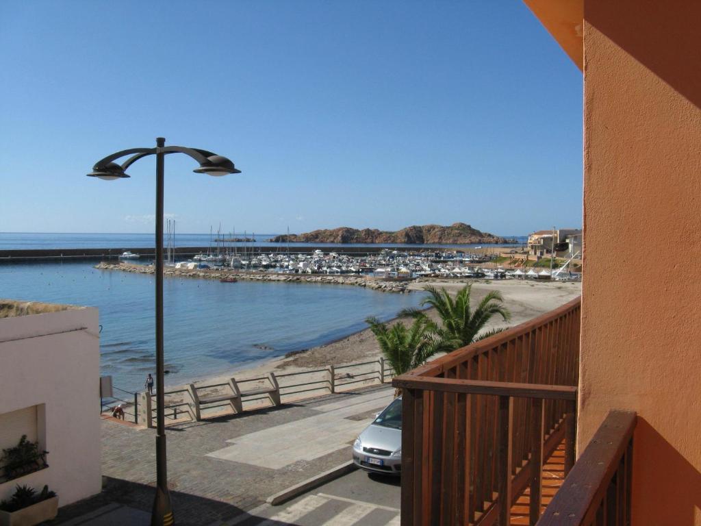 Borgo Spiaggia Vista Mare Isola Rossa Pokoj fotografie