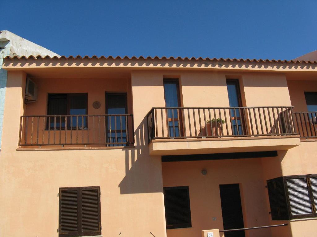 Borgo Spiaggia Vista Mare Isola Rossa Pokoj fotografie