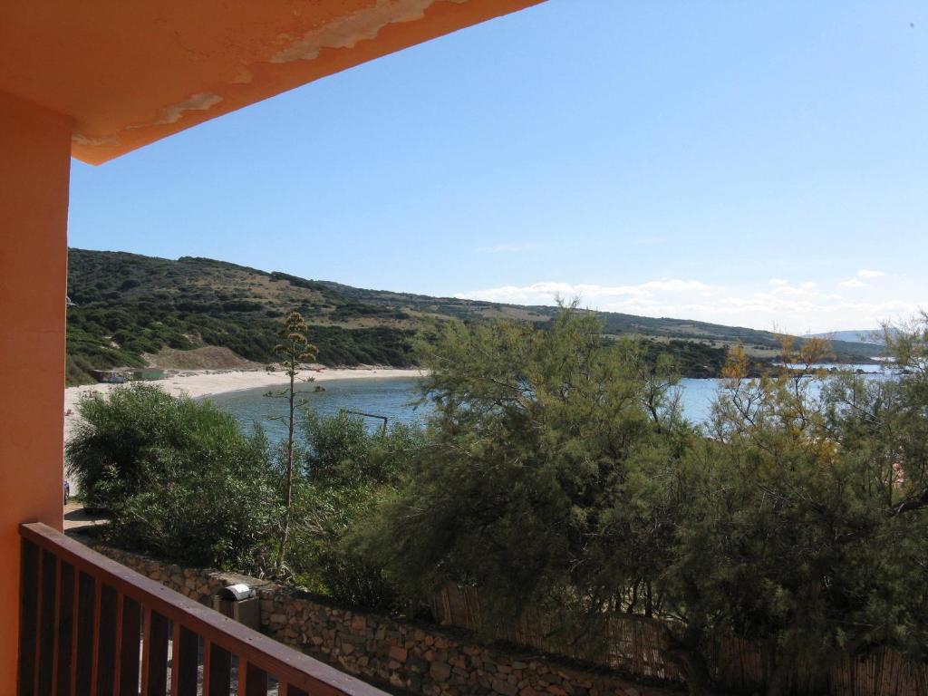 Borgo Spiaggia Vista Mare Isola Rossa Exteriér fotografie