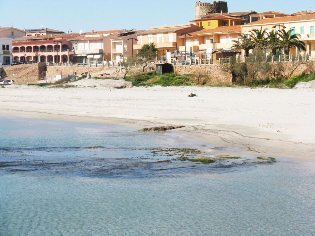 Borgo Spiaggia Vista Mare Isola Rossa Exteriér fotografie