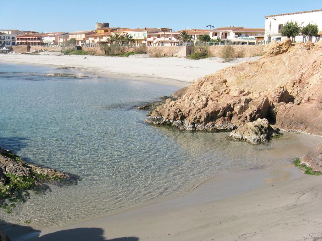Borgo Spiaggia Vista Mare Isola Rossa Exteriér fotografie