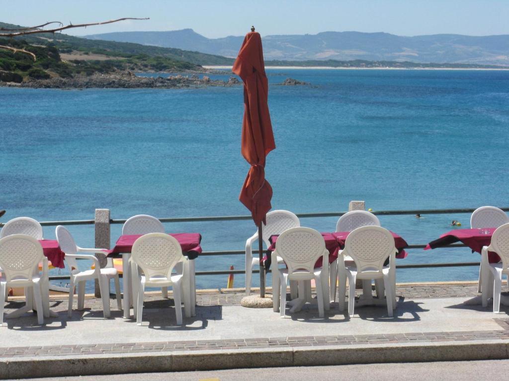 Borgo Spiaggia Vista Mare Isola Rossa Exteriér fotografie