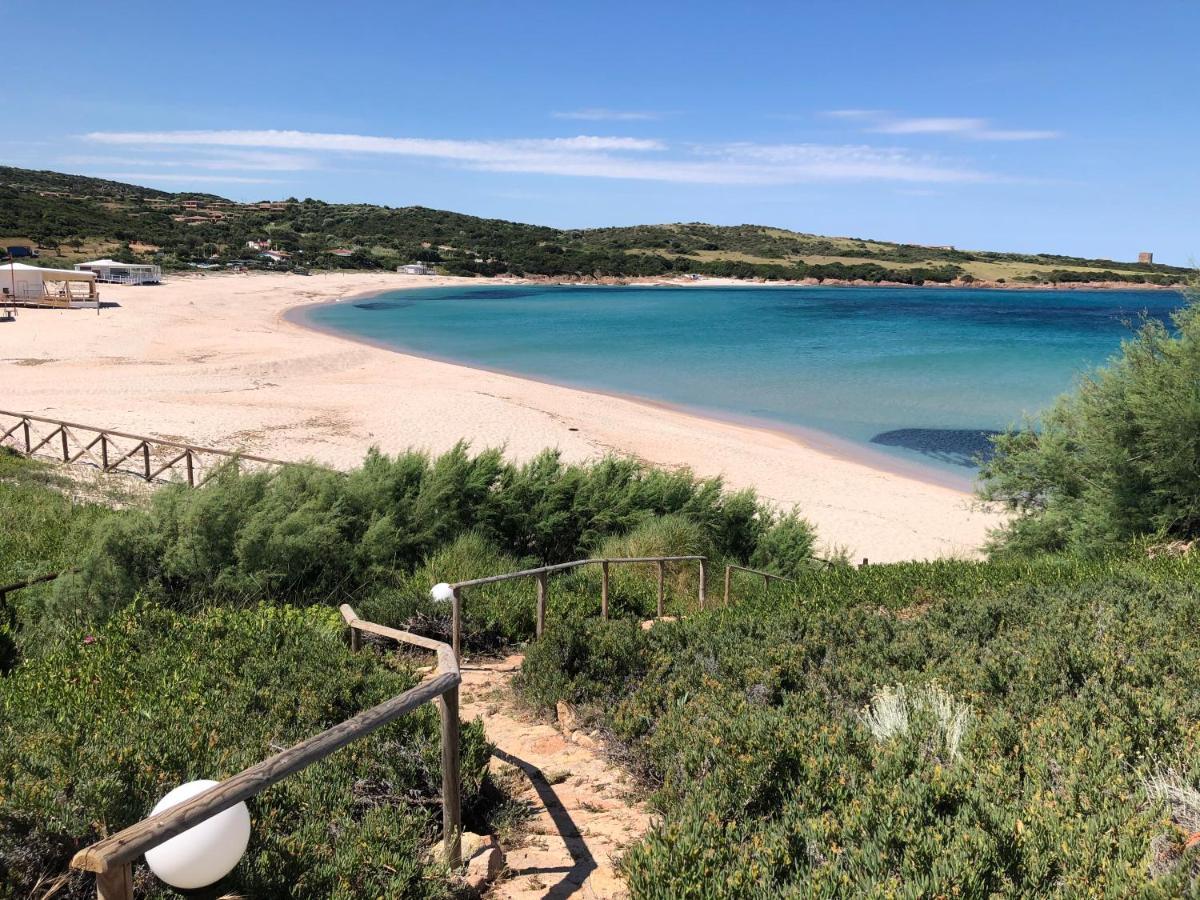 Borgo Spiaggia Vista Mare Isola Rossa Exteriér fotografie